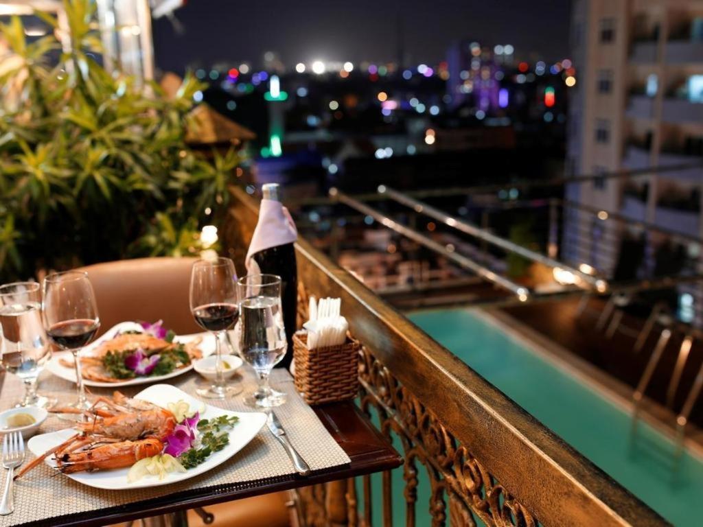 โรงแรมนิวแปซิฟิก โฮจิมินห์ซิตี้ ภายนอก รูปภาพ